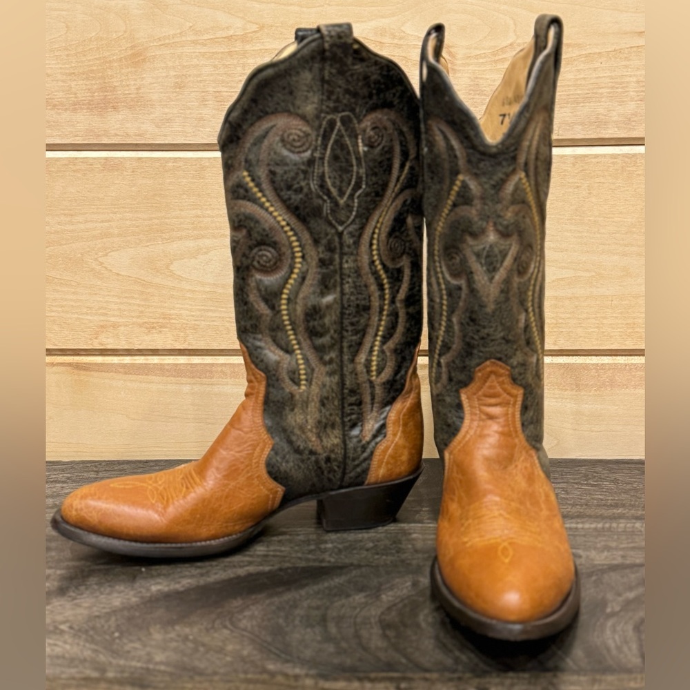 Brown Black Embroidered -  Corral Boots - Western Cowboy Boots Women’s 7 1/2 M